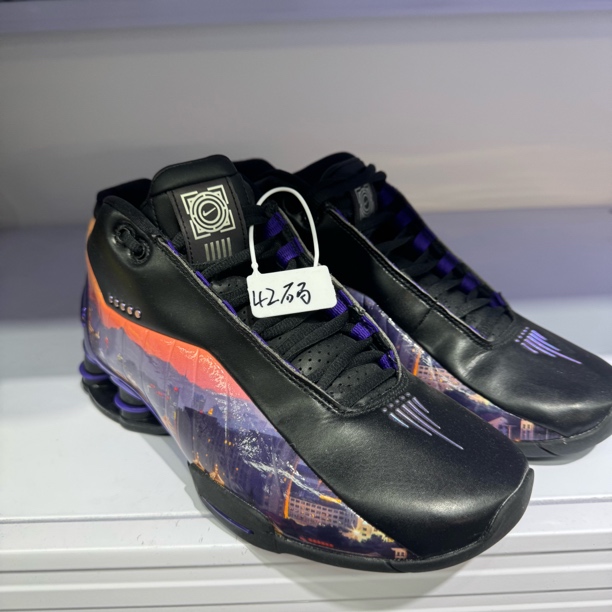 42码 全新无盒 Nike Shox 城市夜景