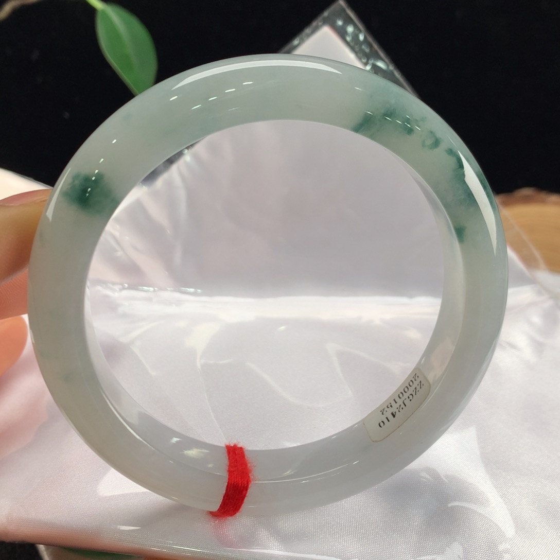 翡翠手镯未镶嵌64圈口-0152