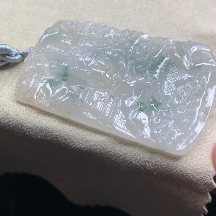 翡翠颈饰未镶嵌吊坠