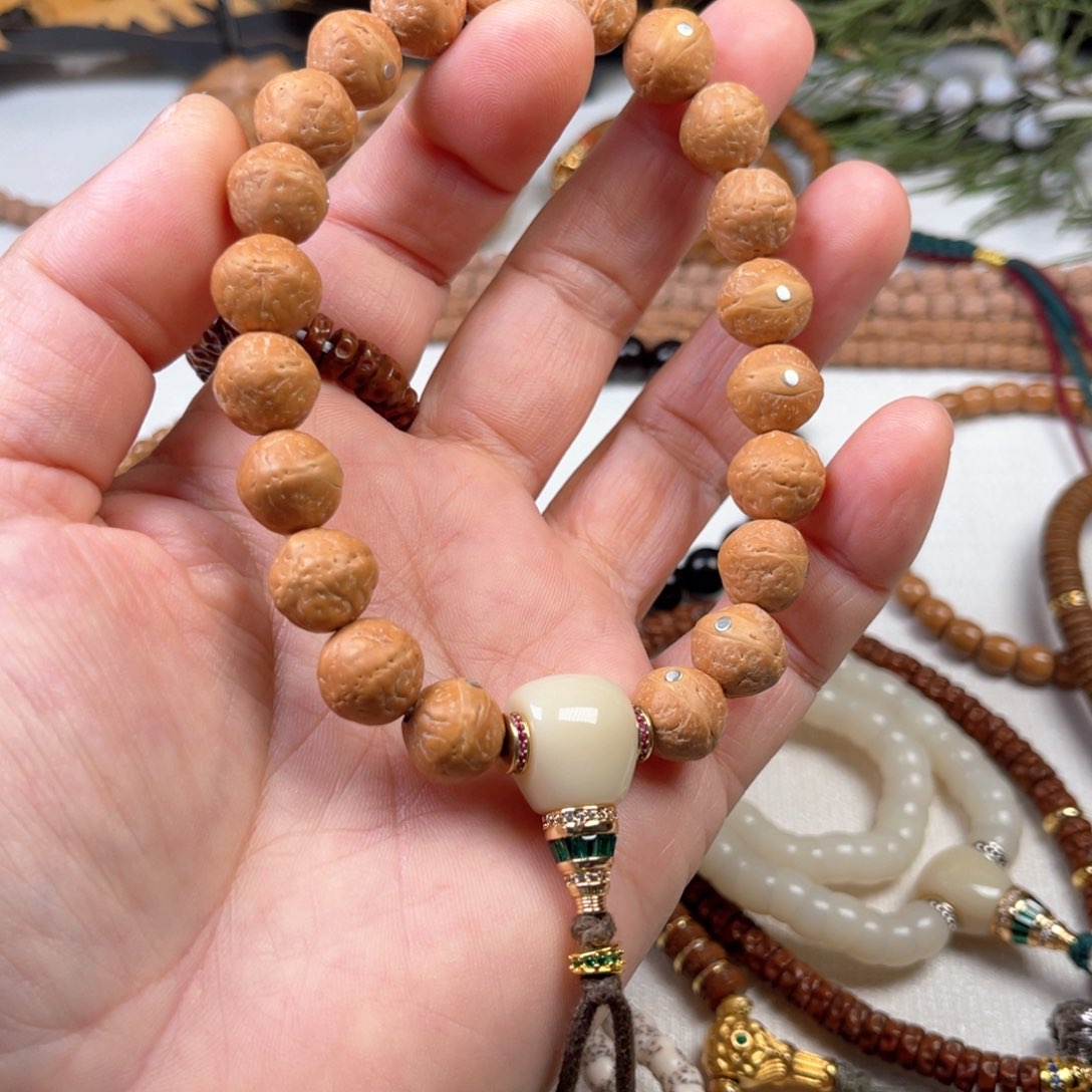 凤眼菩提吊坠3445667777888899