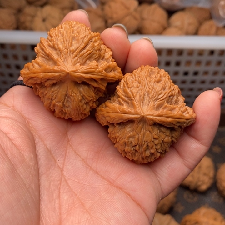 文玩核桃把件南疆石45尺核桃