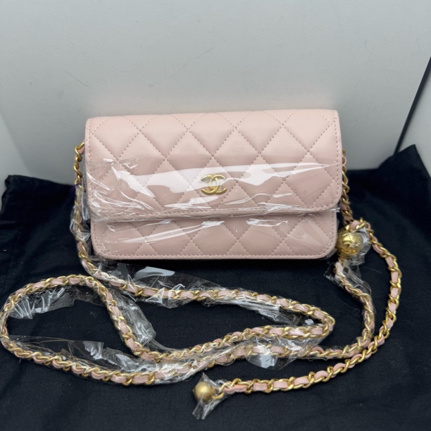 99新 Chanel/香奈儿 樱花粉金球手机mini woc斜挎包52F20007
