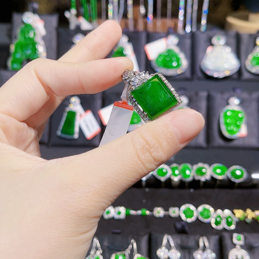 翡翠吊坠(不含链)银S925镶嵌无事牌