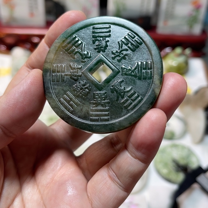 独山玉未镶嵌颈饰