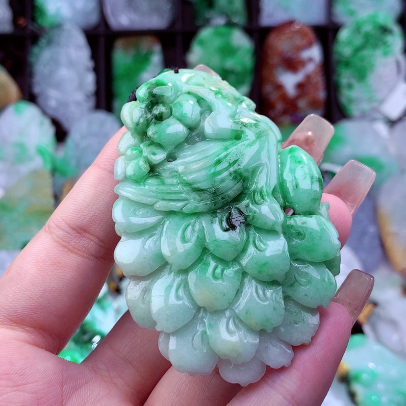 【闪购商品】翡翠颈饰未镶嵌挂件