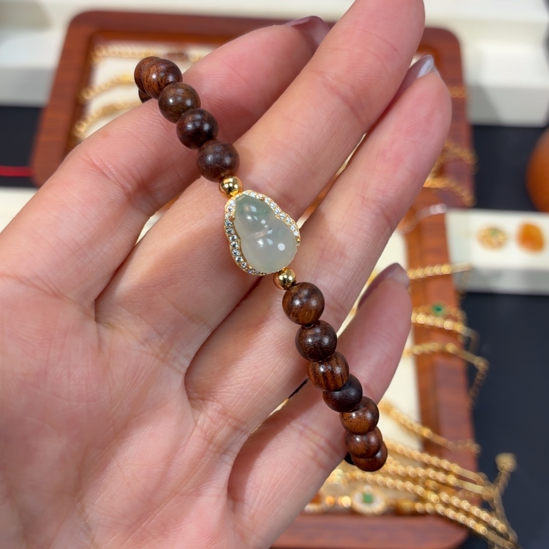 翡翠银S925镶嵌颈饰手串