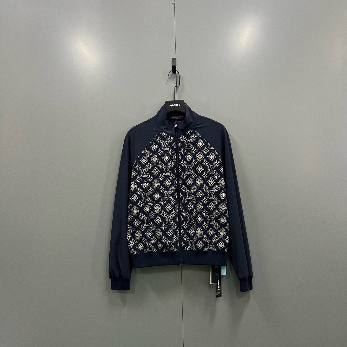 99新 LouisVuitton/路易威登 楠  藏青拉链外套 XS码 207410