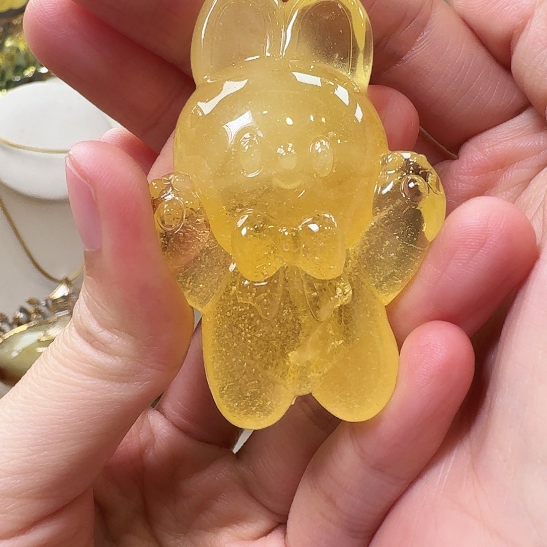 琥珀未镶嵌颈饰吊坠