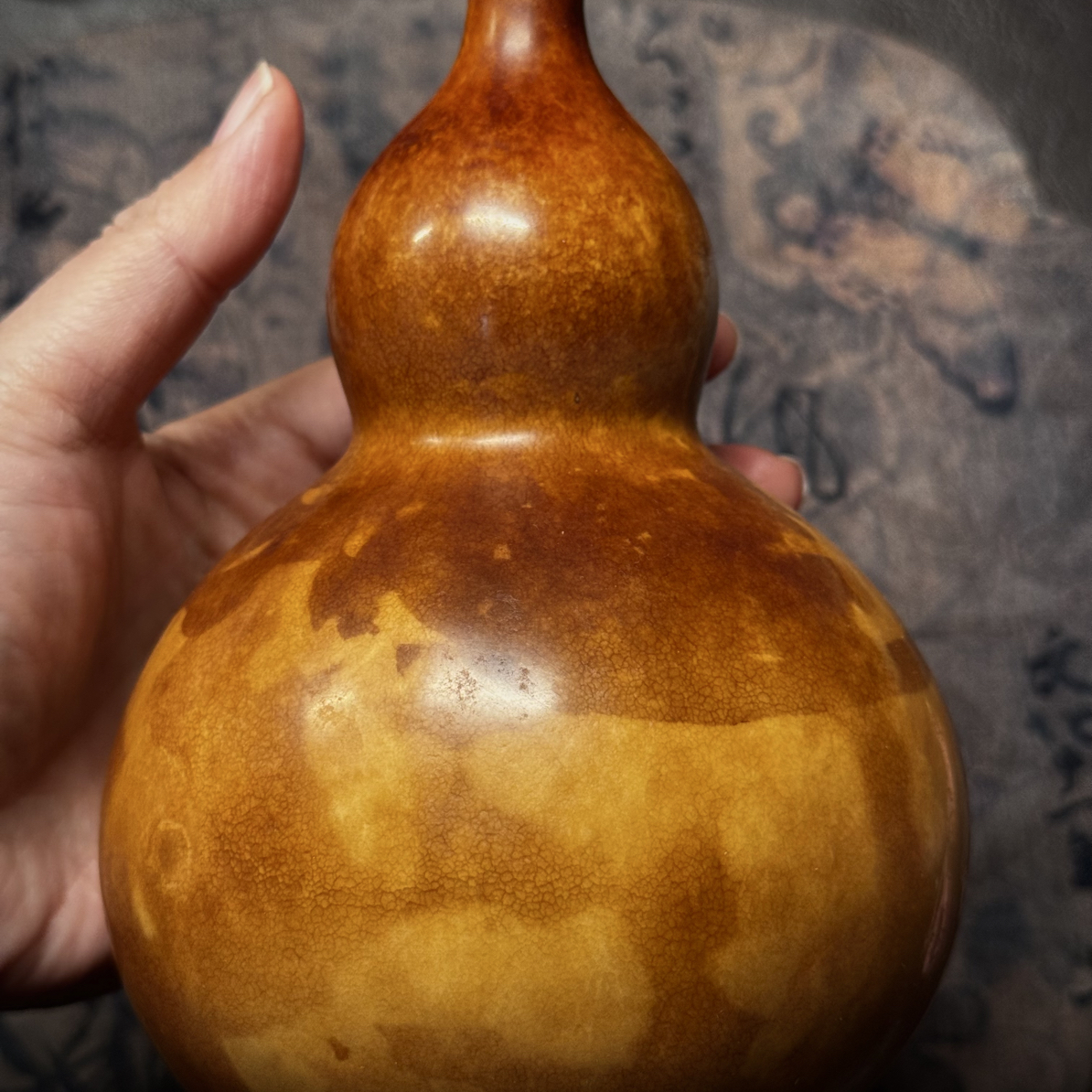 葫芦颜色好看 可惜收来就发现是抛光的