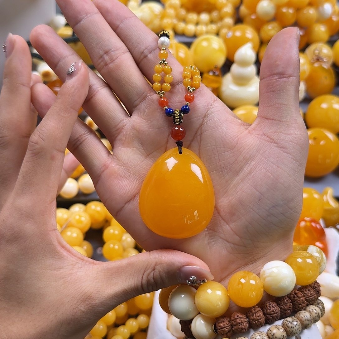 琥珀珠宝奇石未镶嵌水滴