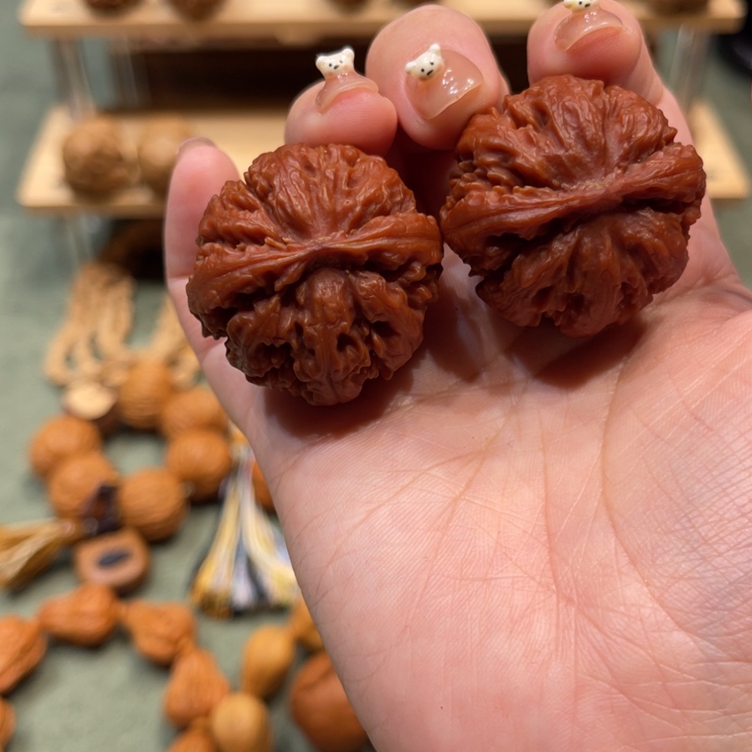 文玩核桃把件粗筋兽爪