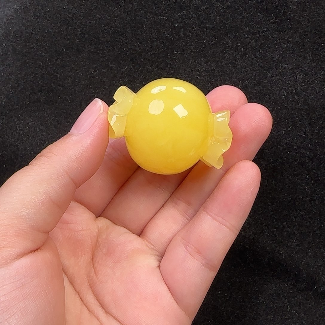 蜜蜡未镶嵌珠宝奇石