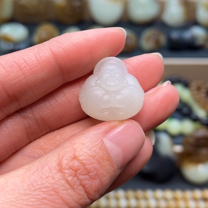 和田玉颈饰未镶嵌定制