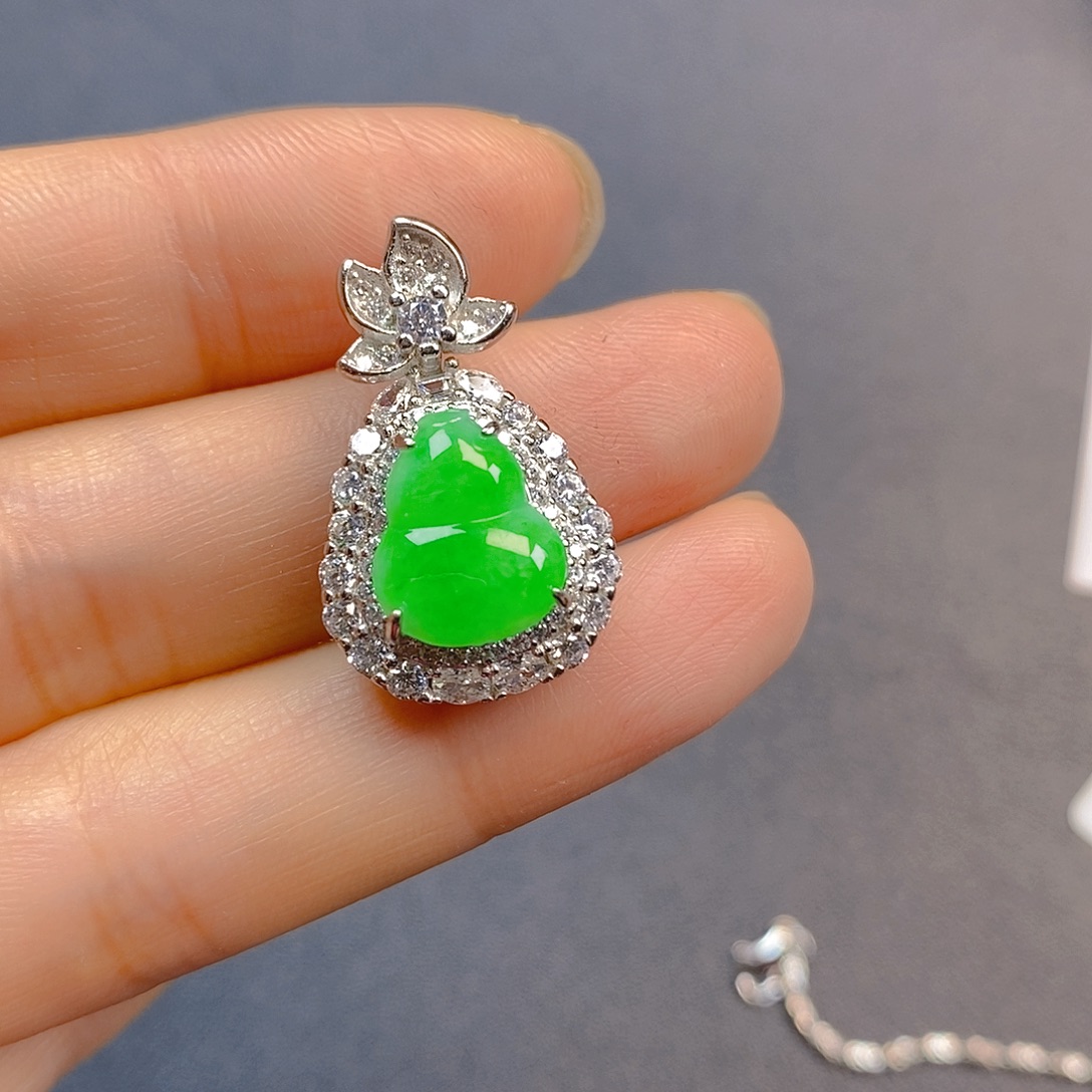 马***胎翡翠银S925镶嵌颈饰