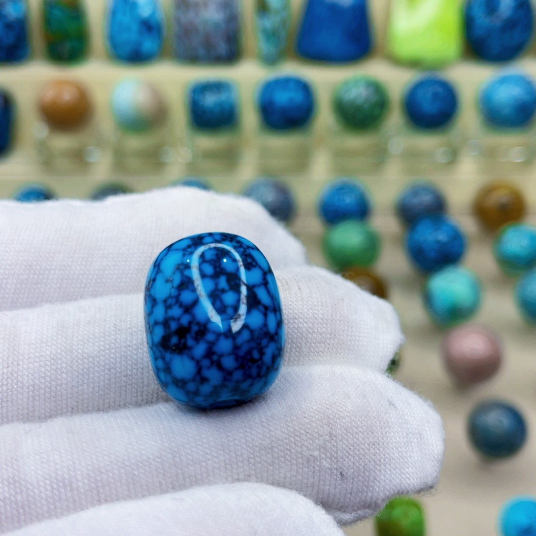 未镶嵌绿松石颈饰