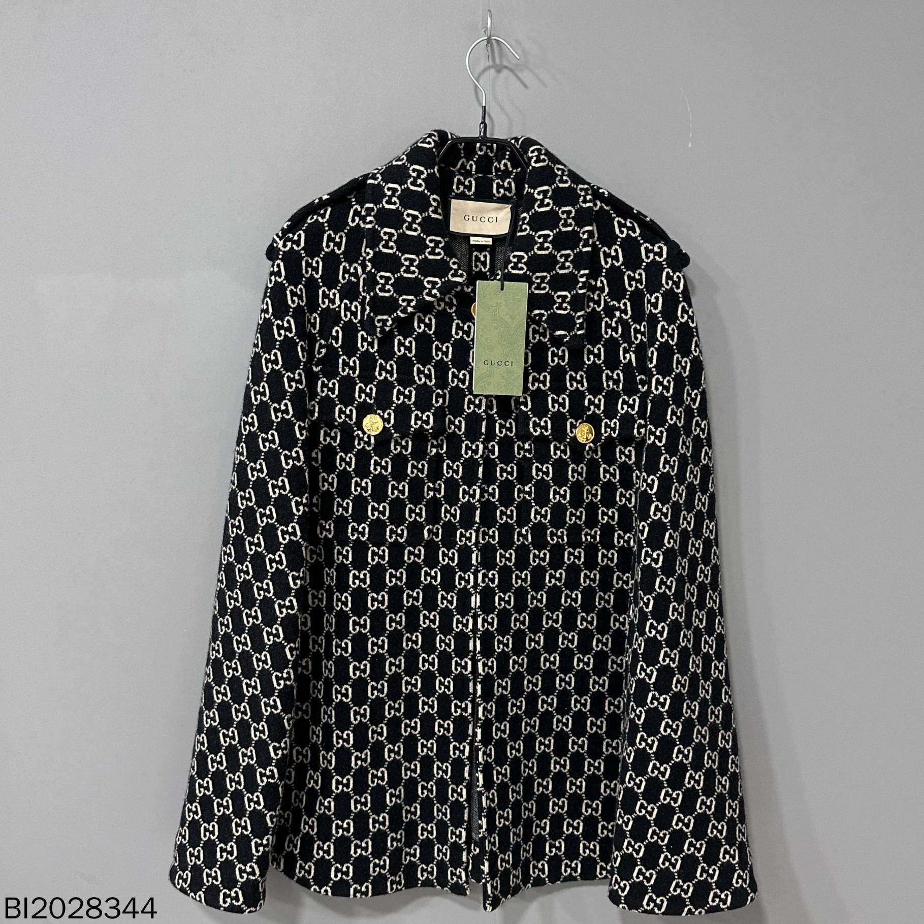 未使用 GUCCI/古驰 老花满印金扣披肩外套/M码/28344