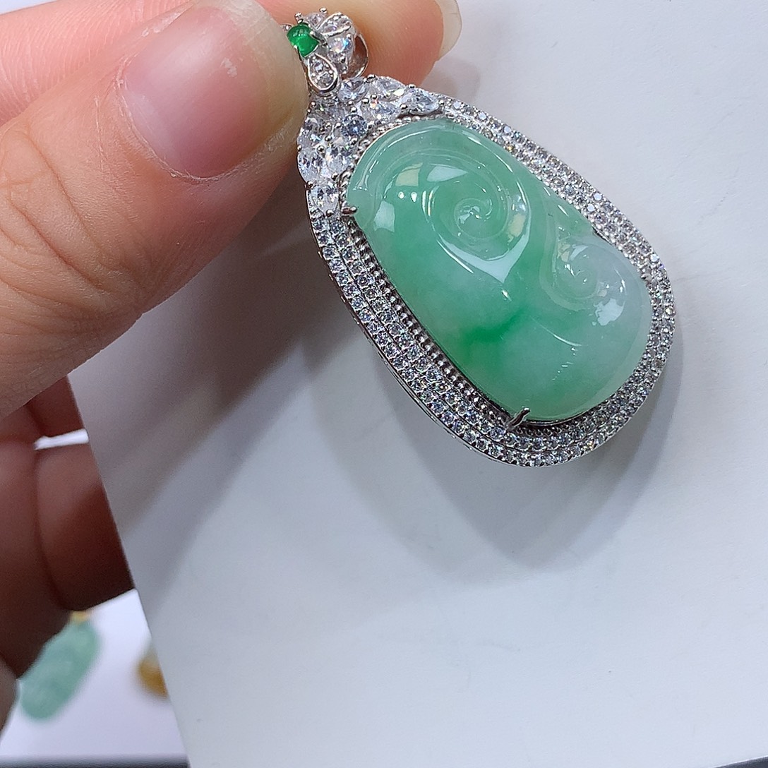 翡翠未镶嵌吊坠(不含链)