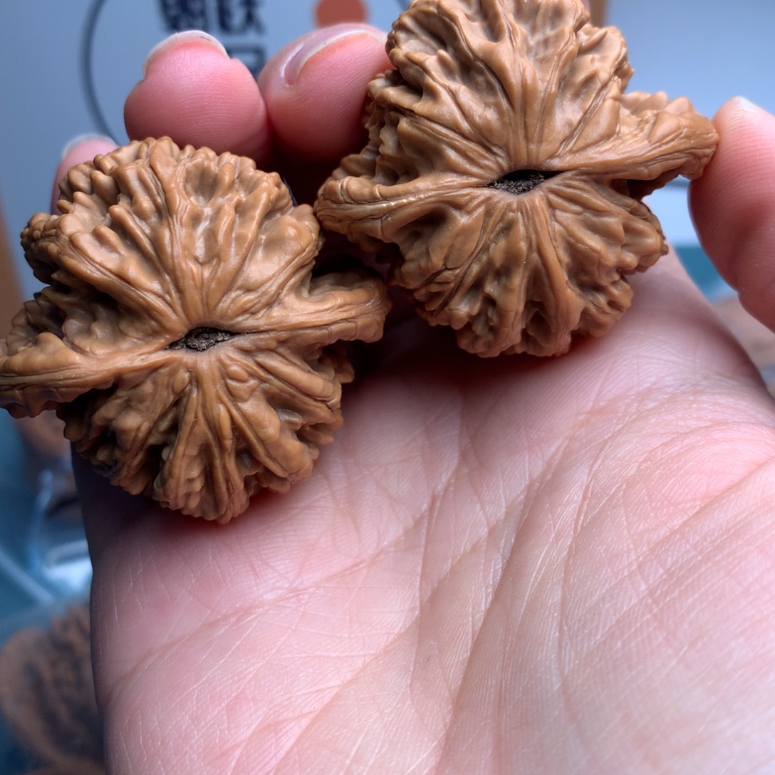 大***杷文玩核桃吊坠虎头44