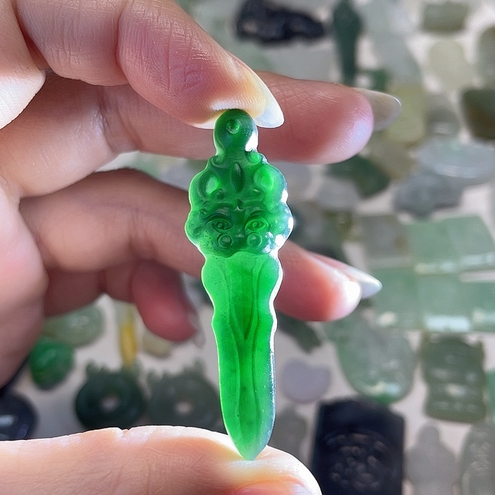 定制翡翠未镶嵌翡翠