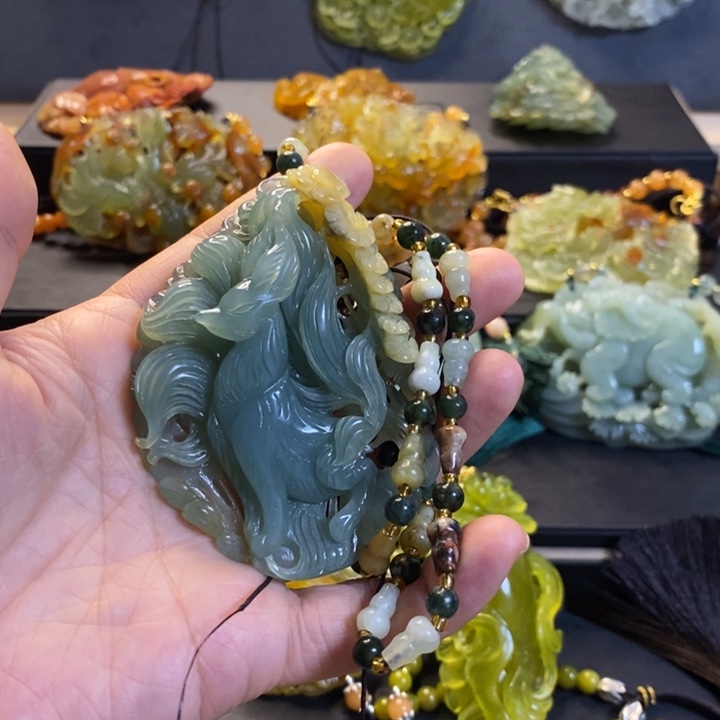 ****子岫玉未镶嵌项链毛衣链