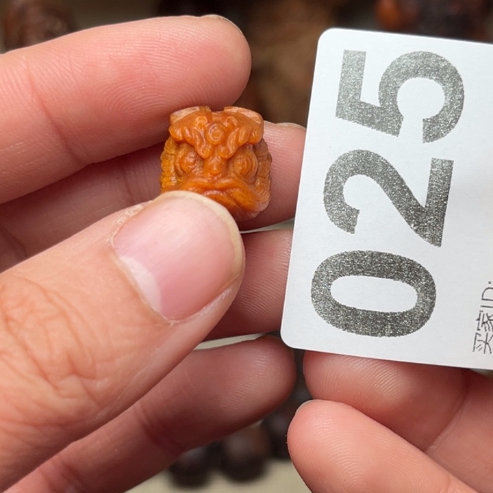 依***依贡木手串/手链贡木