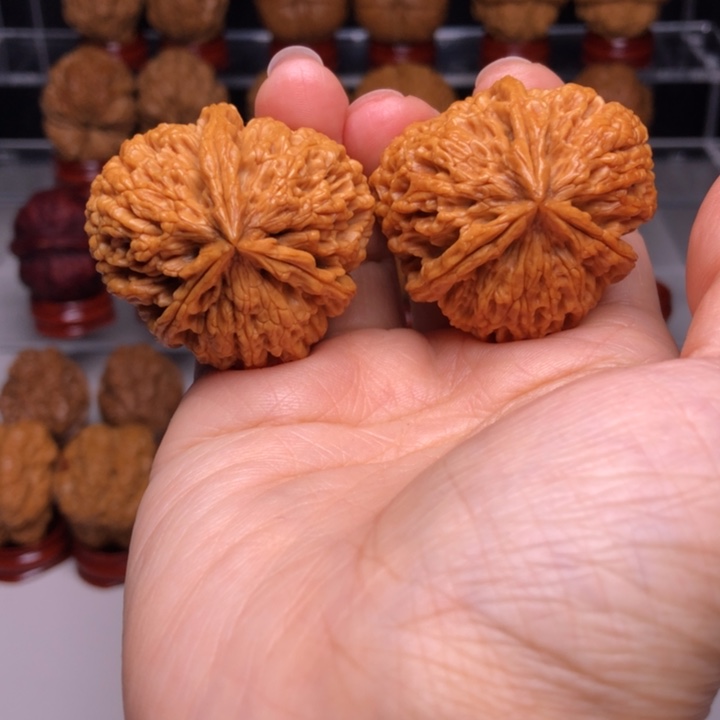 文玩核桃吊坠燃***月2盘龙玉凤三楞