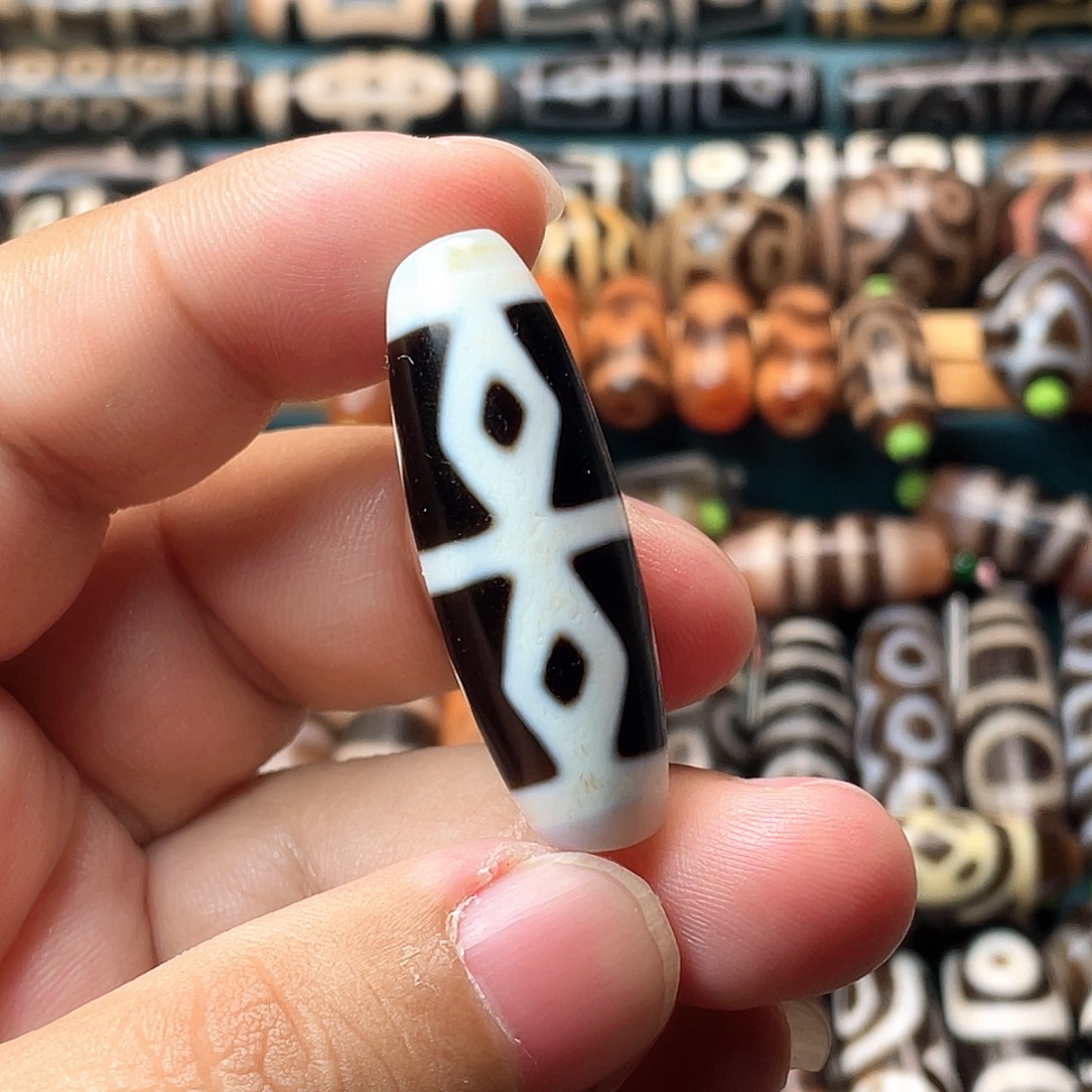 玛瑙/玉髓未镶嵌耳饰朱砂六眼金刚杵