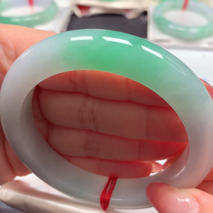 翡翠手镯未镶嵌冰胶阳绿68⭐️