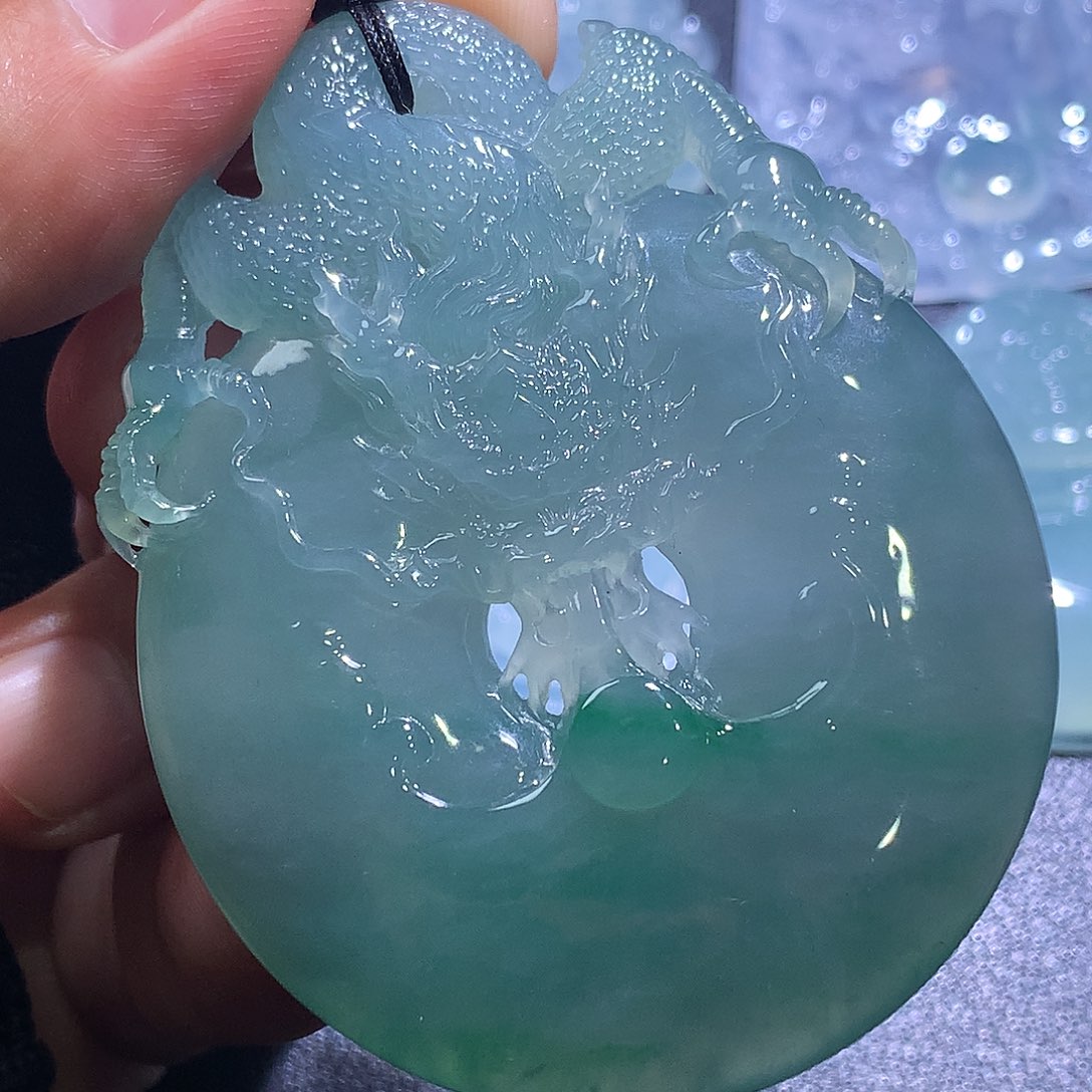 翡翠未镶嵌挂件翡翠