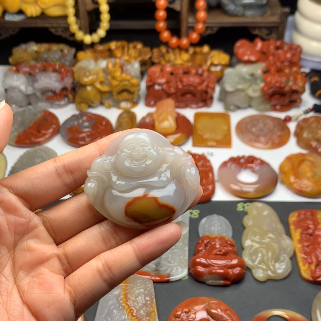 石英质玉（黄龙玉）未镶嵌挂件