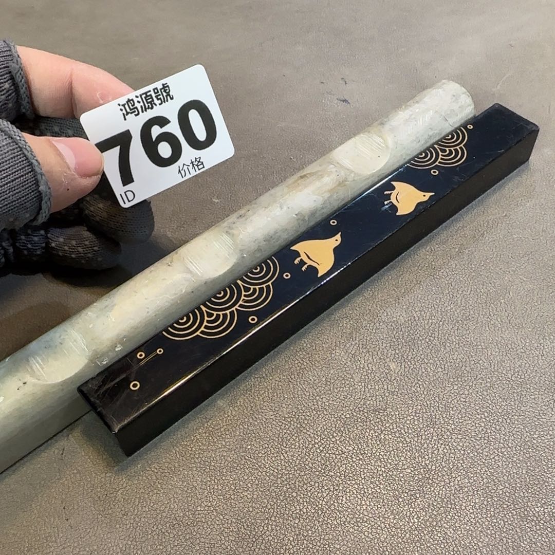 白***兔石材中古美术装饰工艺品