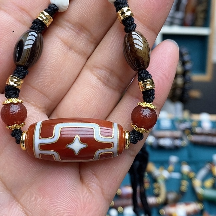 玛瑙/玉髓颈饰合金