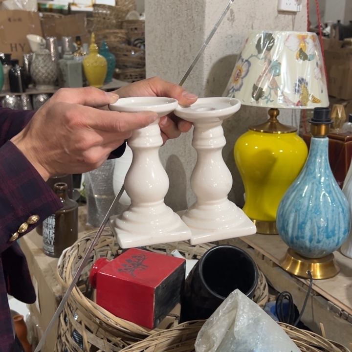 瓶高度17厘米宽度8厘米