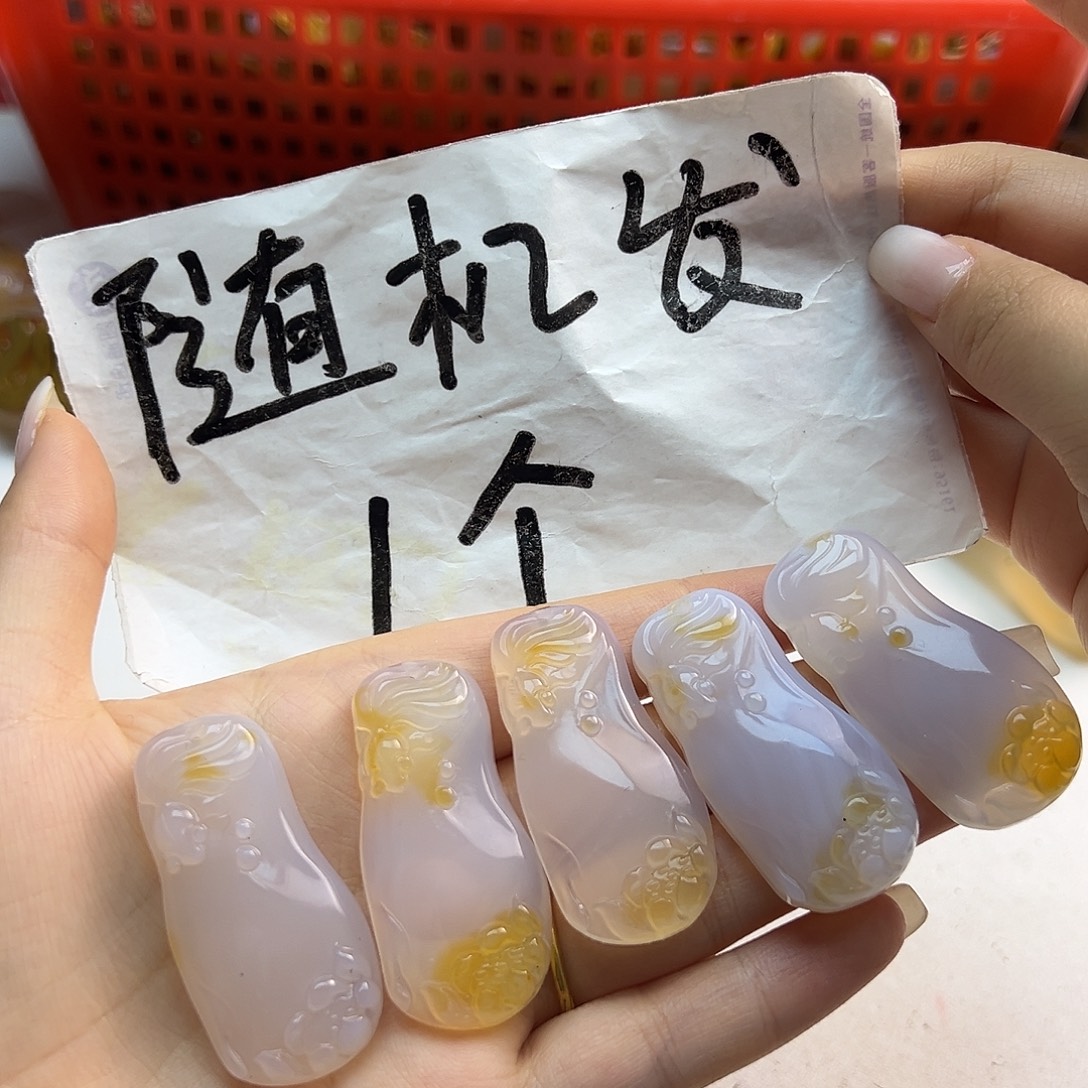 玛瑙/玉髓未镶嵌颈饰