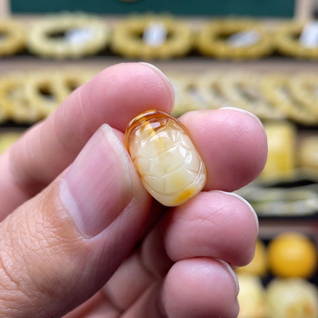 琥珀裸石未镶嵌琥珀蜜蜡