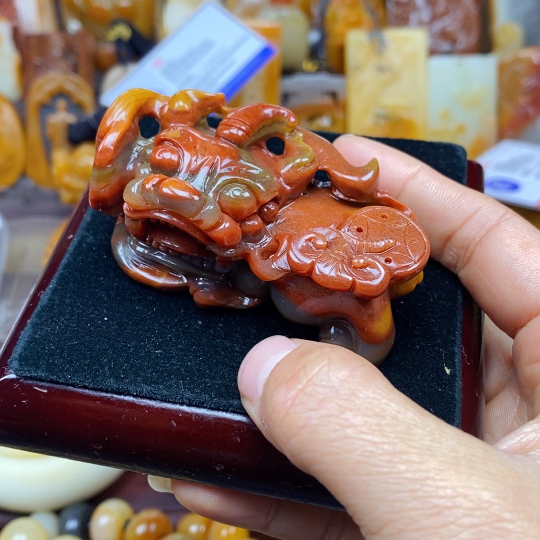 石英质玉颈饰未镶嵌