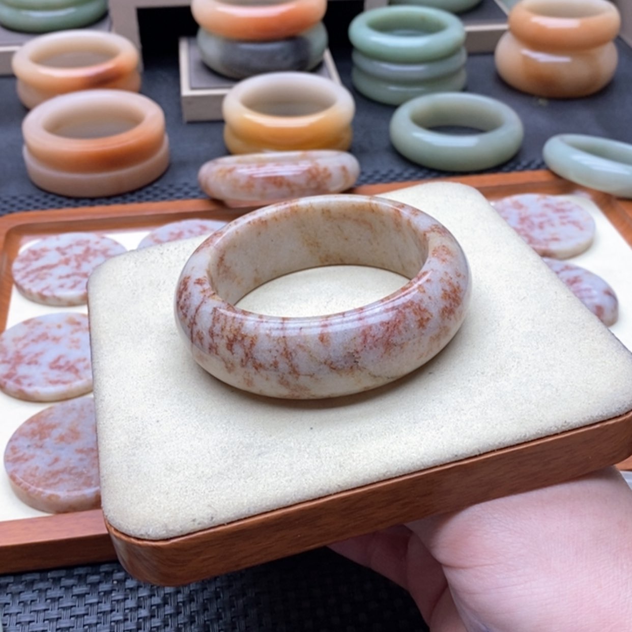 【闪购商品】石英质玉规格未镶嵌好**?