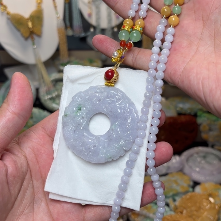 翡翠未镶嵌颈饰吊坠