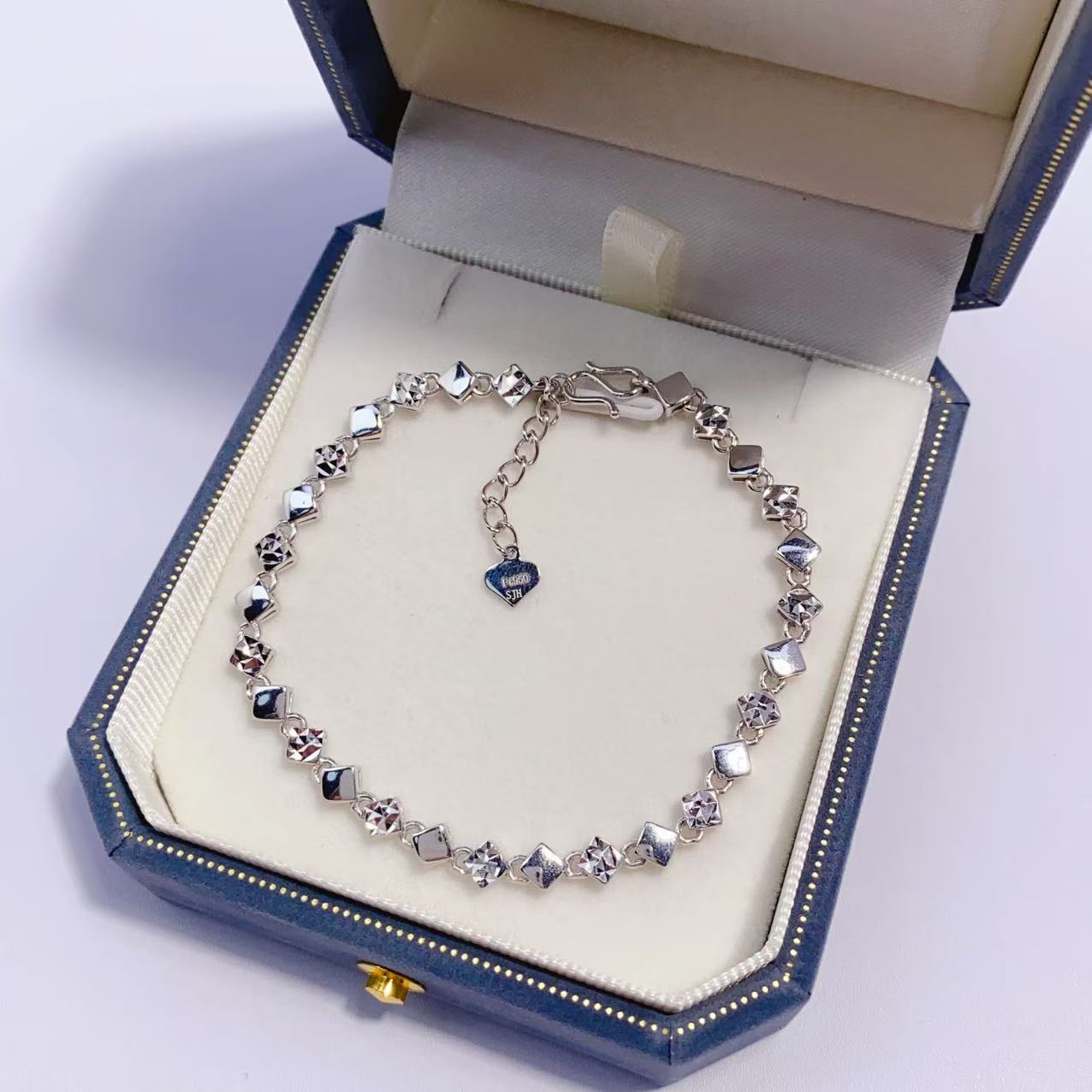 Pt950铂金菱格手链13.52克小清新百搭时尚简约设计女款