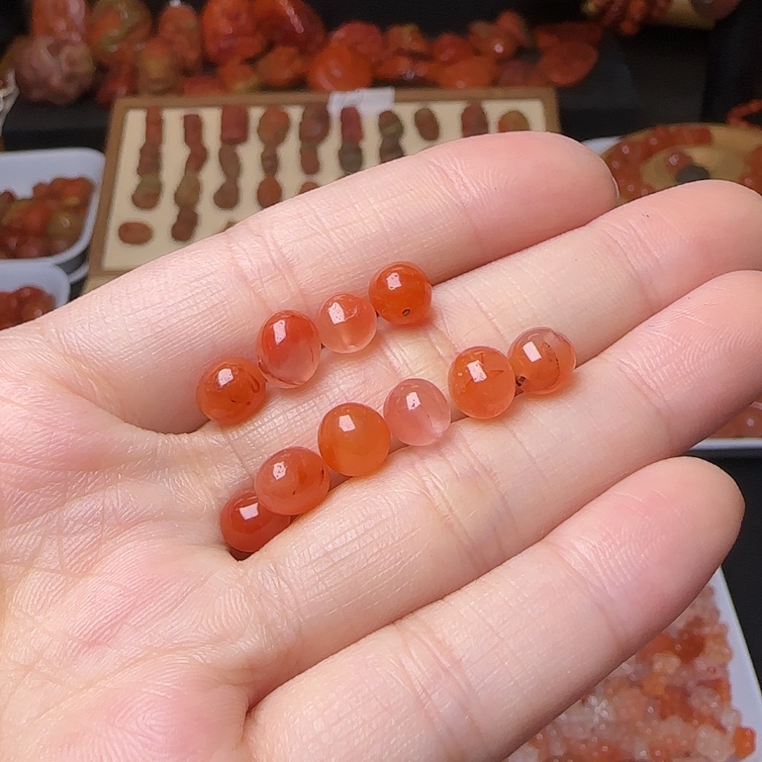 南红玛瑙未镶嵌颈饰