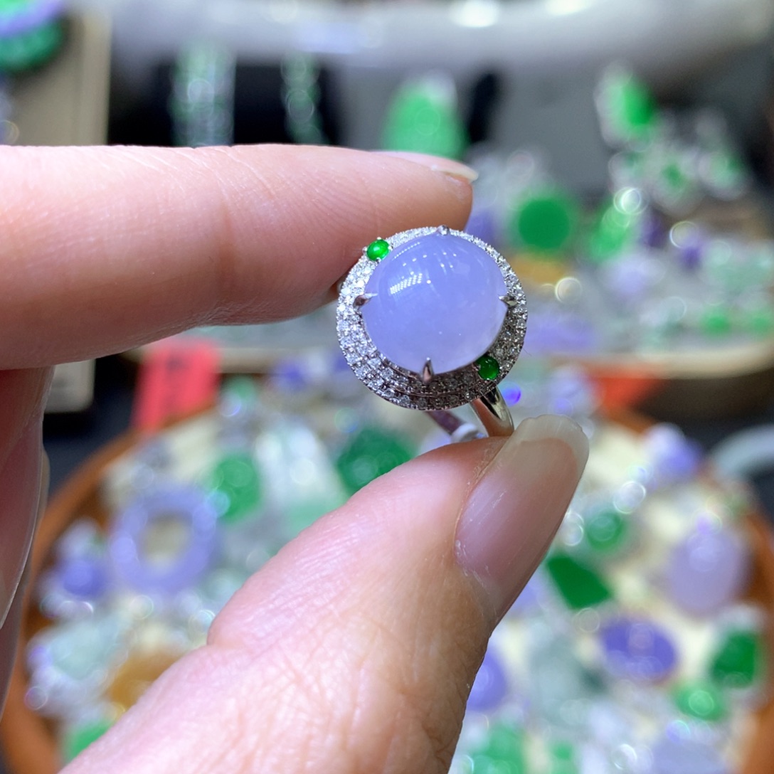 【闪购商品】翡翠颈饰18K金镶嵌翡翠吊坠项链