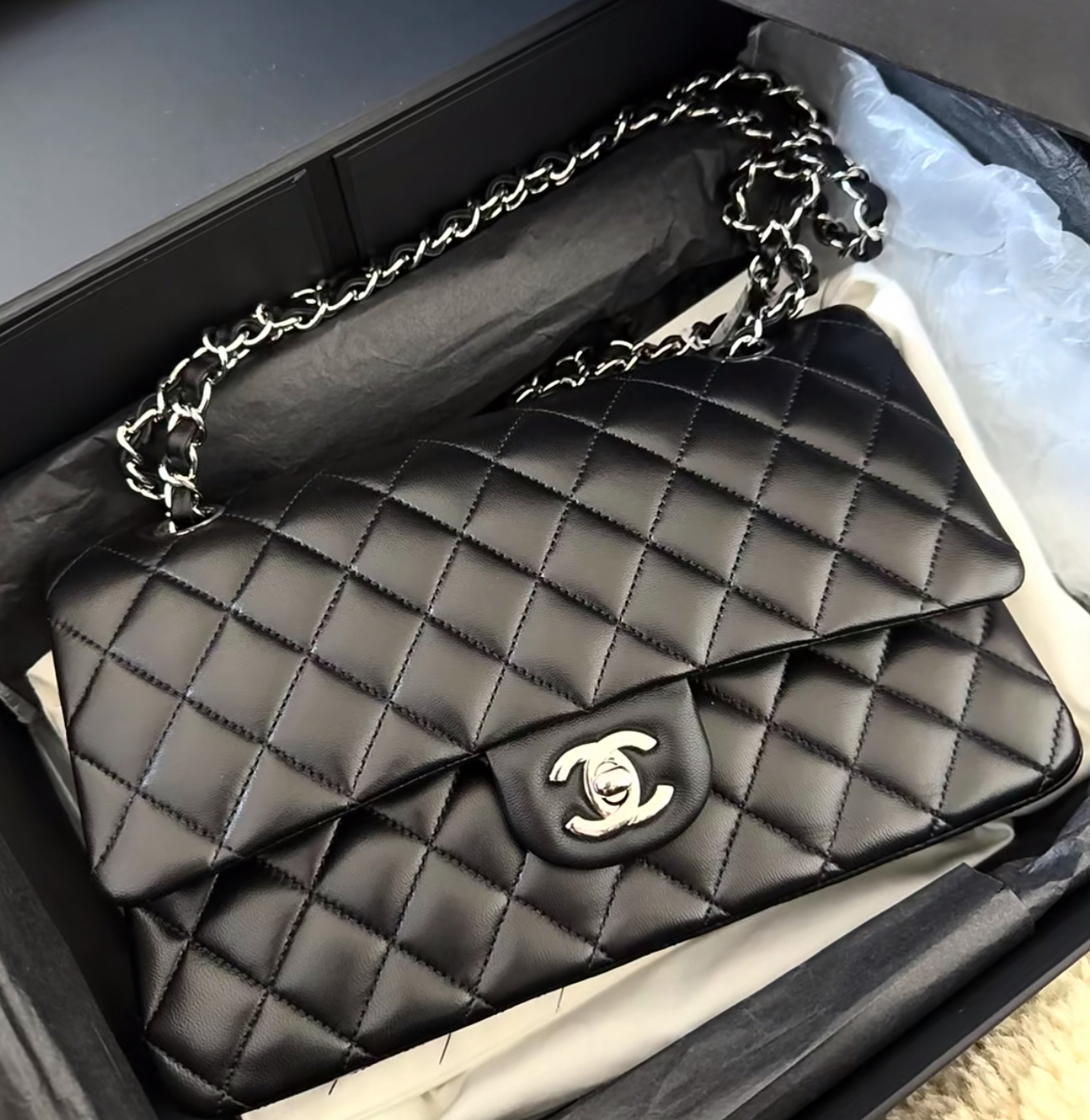 99新 Chanel/香奈儿 多多奢品/香奈儿芯片黑银羊中号CF挎包/99新