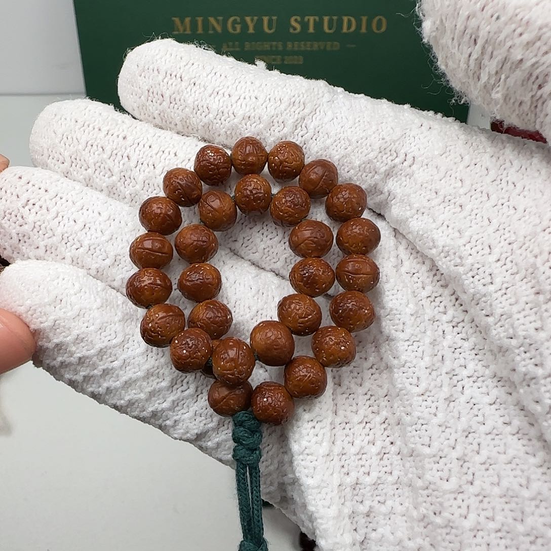 紫金鼠吊坠紫金鼠雕刻凤眼7.5mm