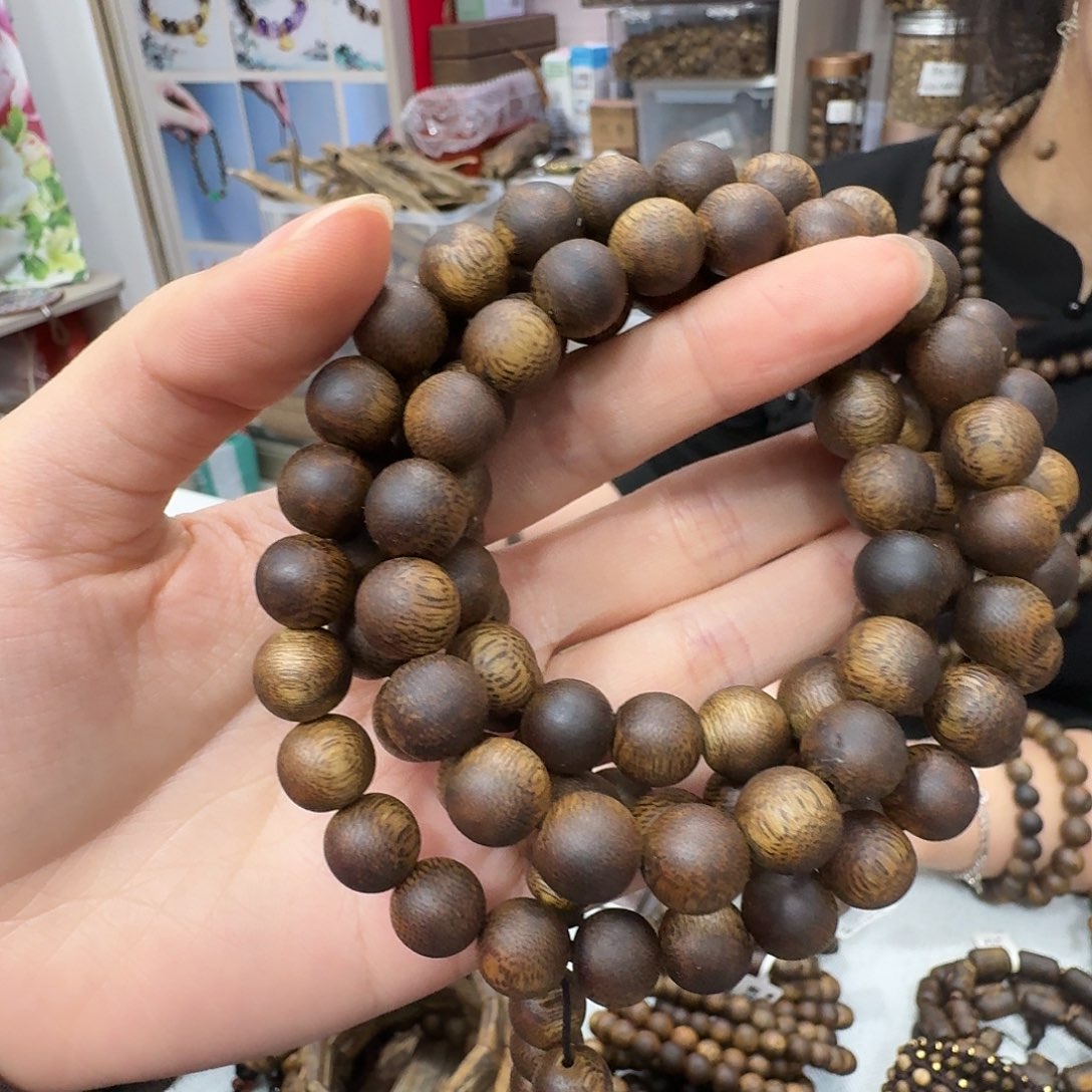 沉香沉香碎屑白棋母树多圈 1.0-42 克多样性发一