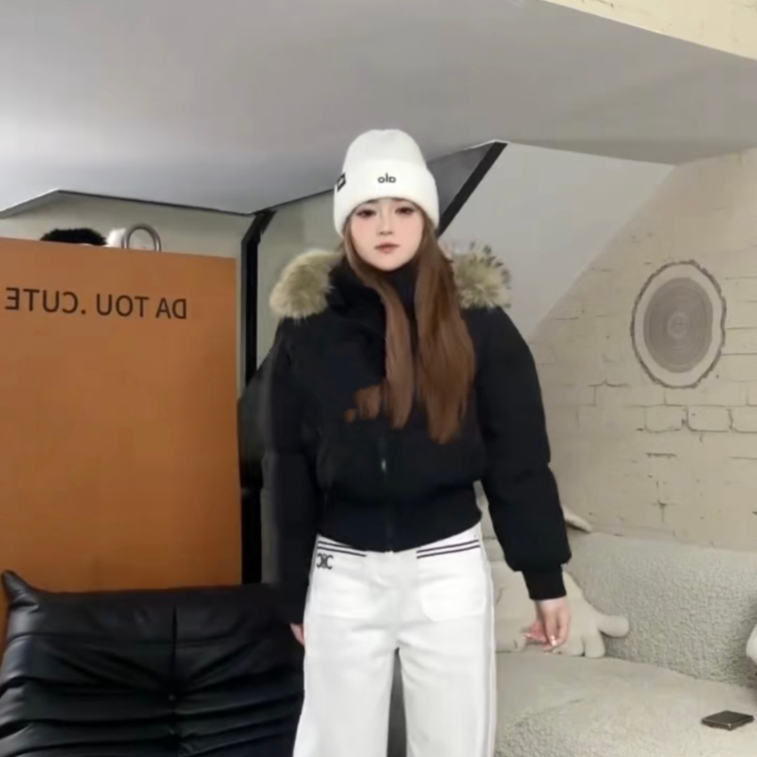 乖乖女装 新款毛领连帽小款短款加厚棉衣