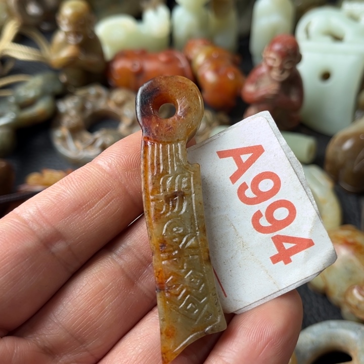 和田玉颈饰未镶嵌