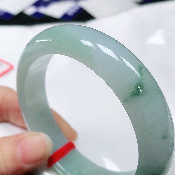 翡翠手镯（圆镯）未镶嵌