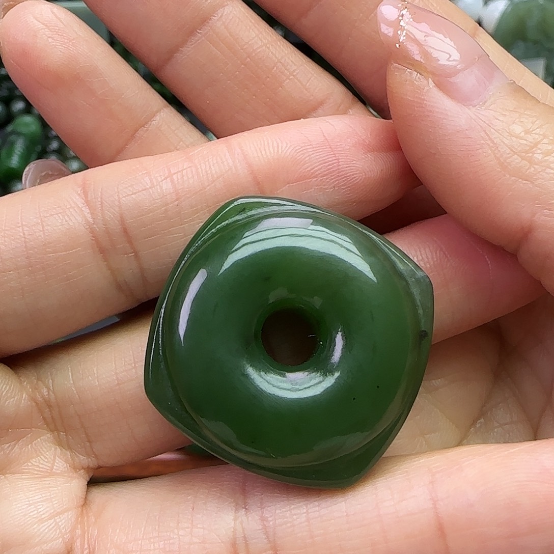 和田玉未镶嵌珠宝奇石