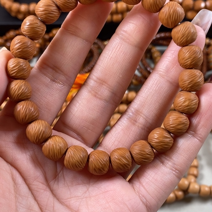 猴头核桃吊坠猴头雕刻云锦