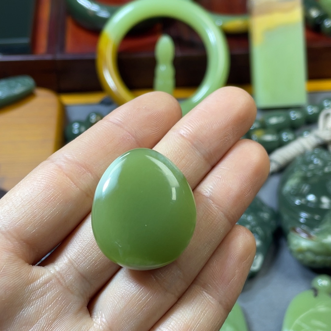 明***我岫岩老玉（透闪石质玉）未镶嵌挂件